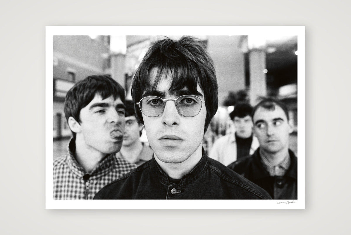 Oasis - Battling Gallaghers — A1 (84×59cm, 33×23") Print only