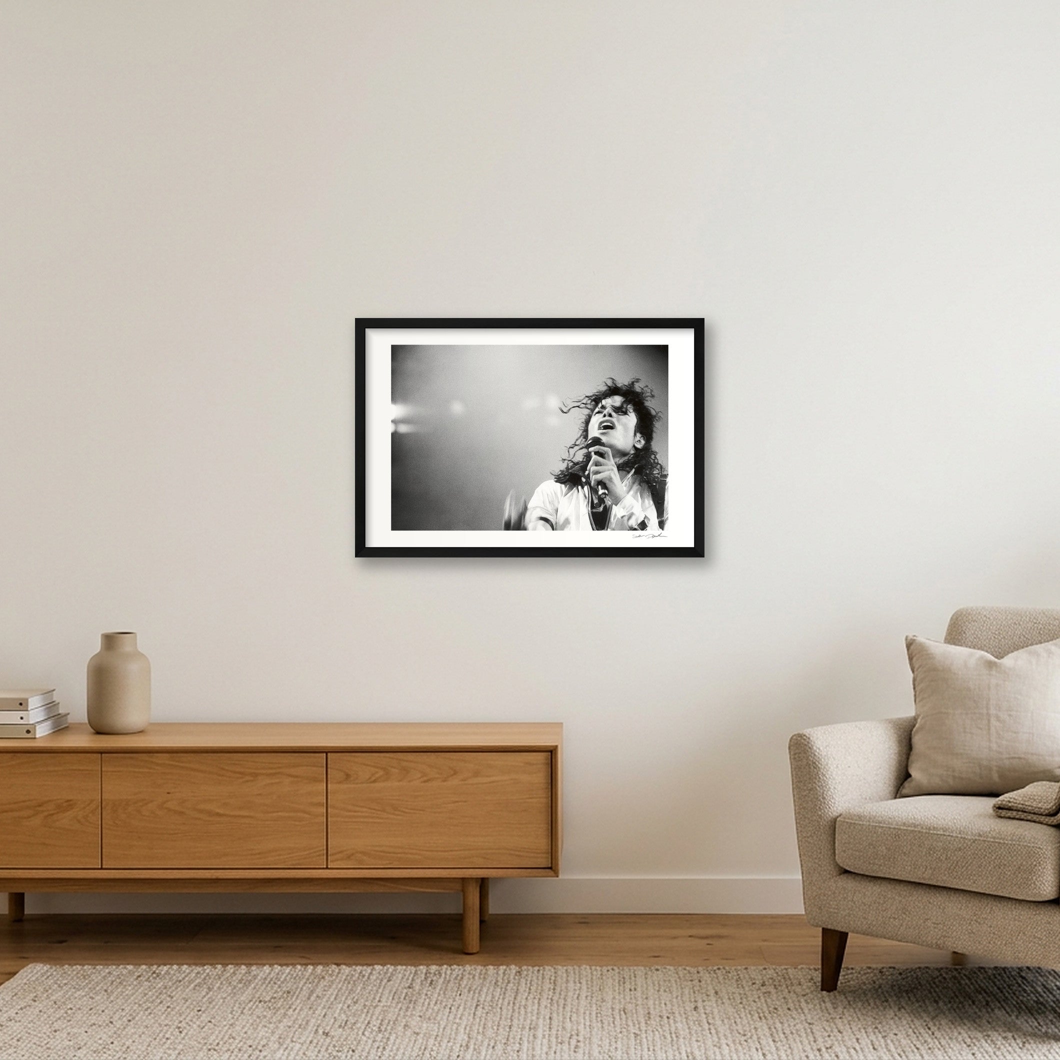 Michael Jackson - Wembley - Roll 11B Frame 33 — 60×40cm, 24×16" Black Frame