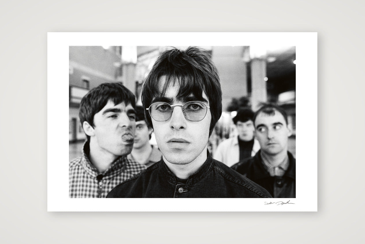 Oasis - Battling Gallaghers — 45×30cm, 18×12" Print only