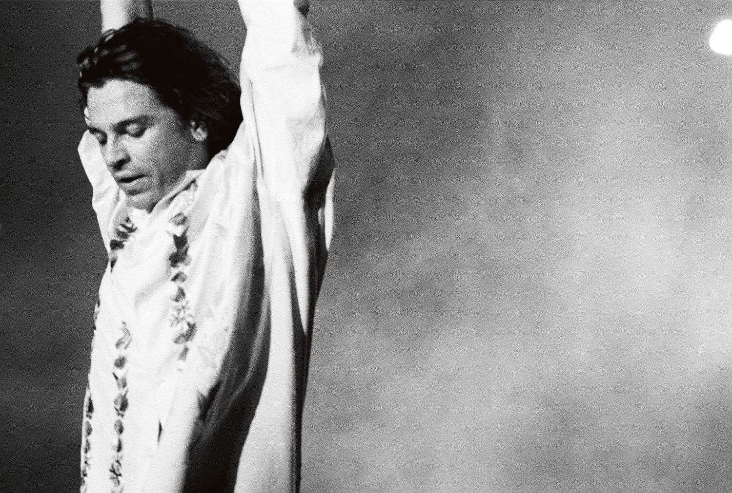 Michael Hutchence - Wembley 1988 - Ruffles