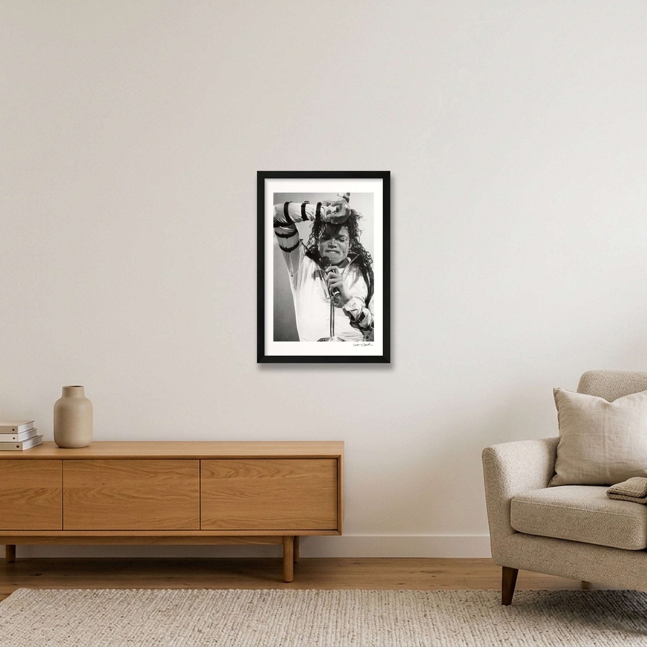 Michael Jackson - Wembley - Roll 11B Frame 16 — 30×45cm, 12×18" Black Frame