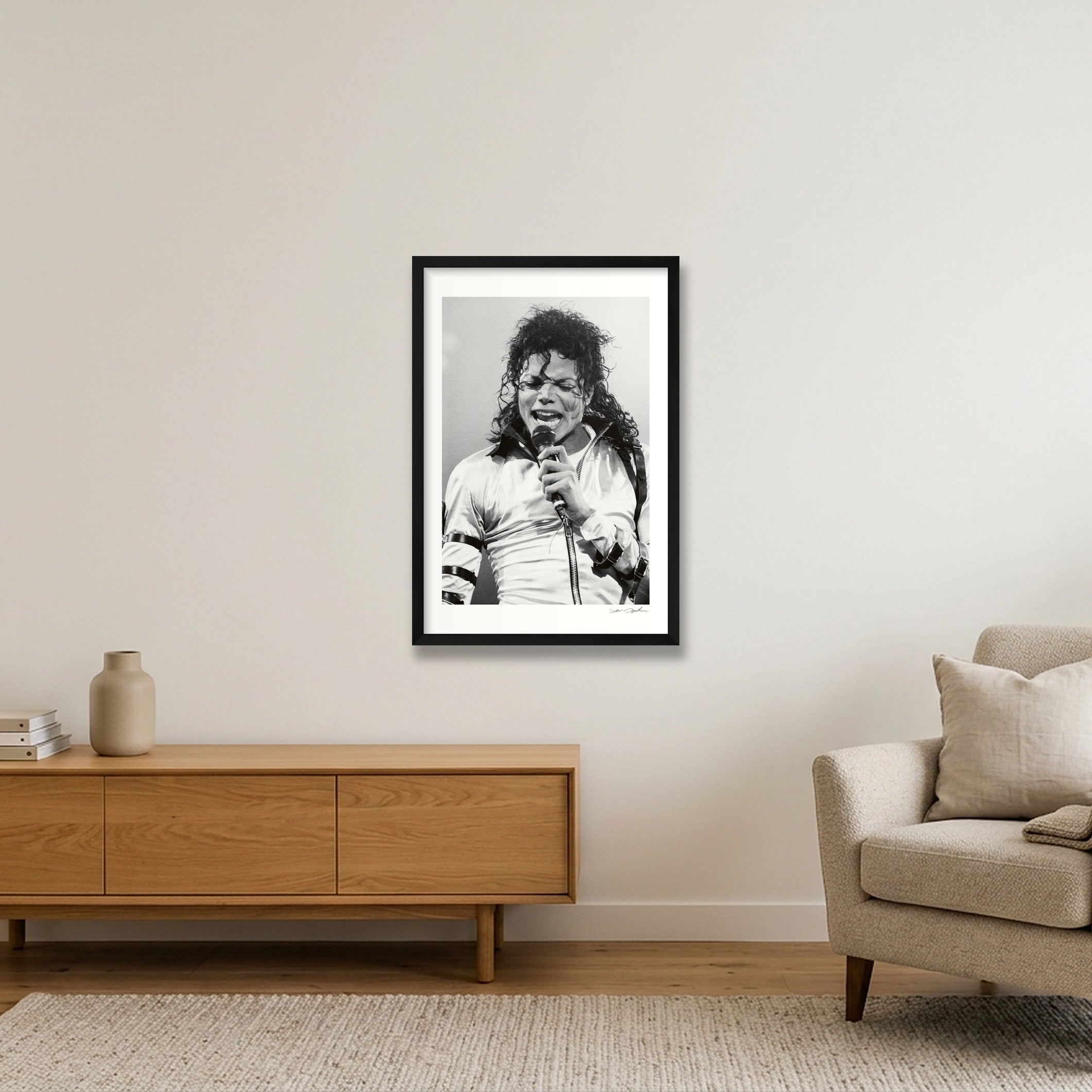 Michael Jackson - Wembley - Roll 11B Frame 17 — 40×60cm, 16×24" Black Frame