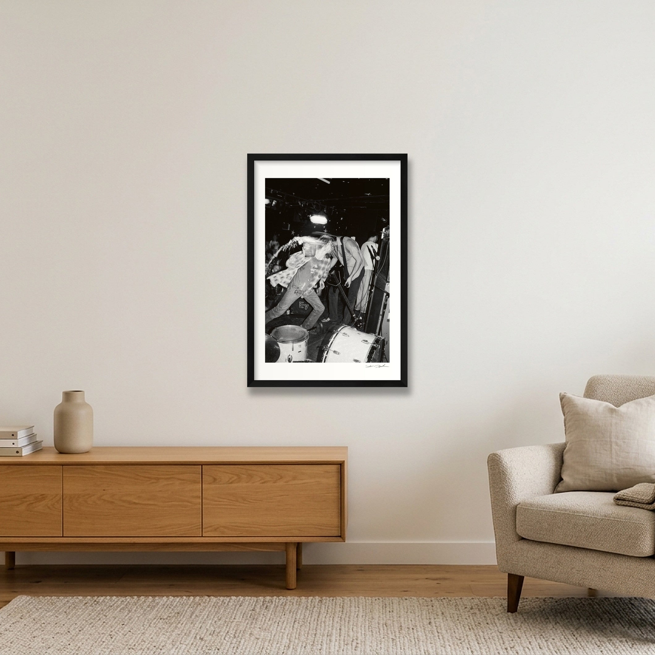 Kurt Cobain - Nirvana - Pyramid Club NYC - The Beer Pitcher — 40×60cm, 16×24" Black Frame