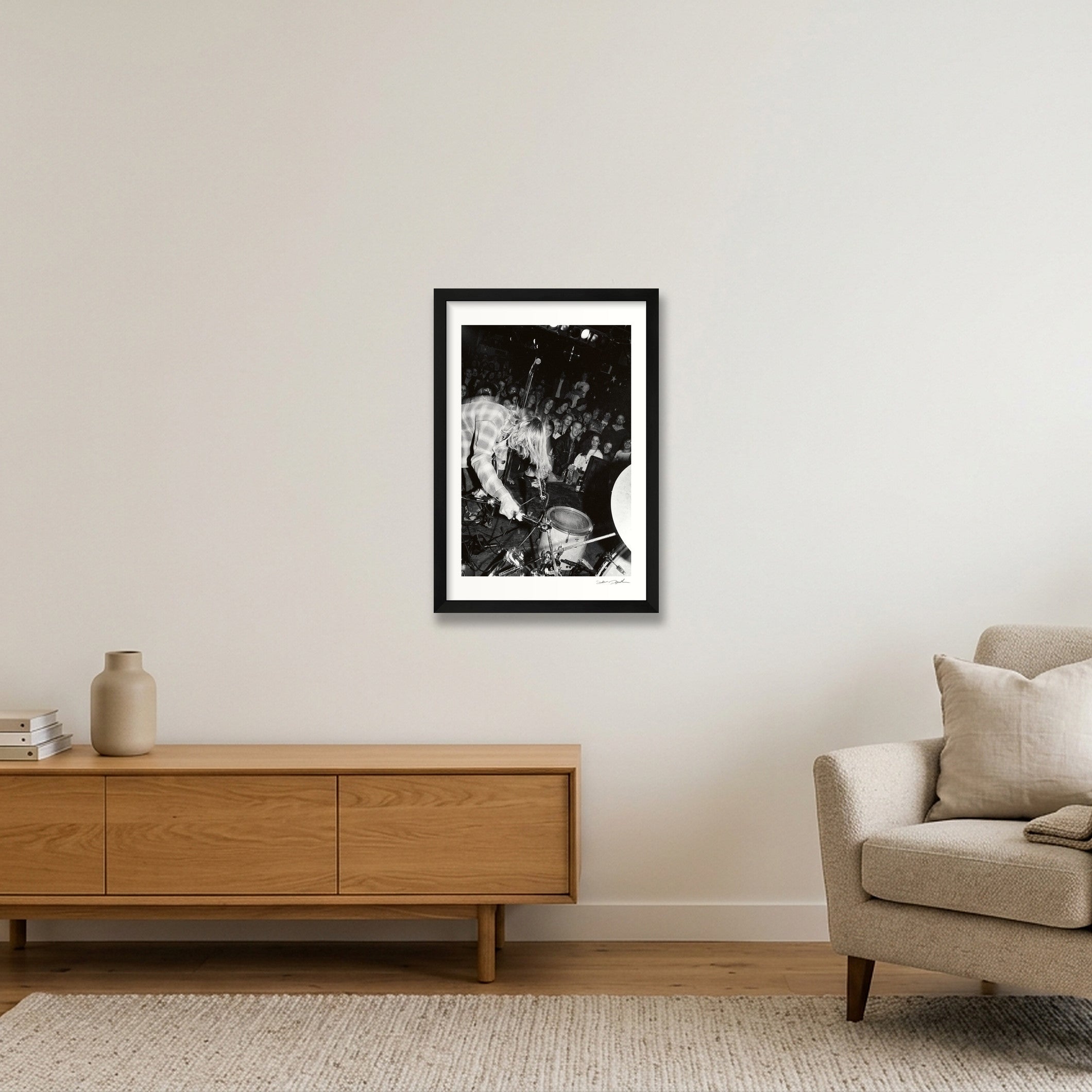 Kurt Cobain - Nirvana - Pyramid Club NYC - Cymbal Stand II — 30×45cm, 12×18" Black Frame