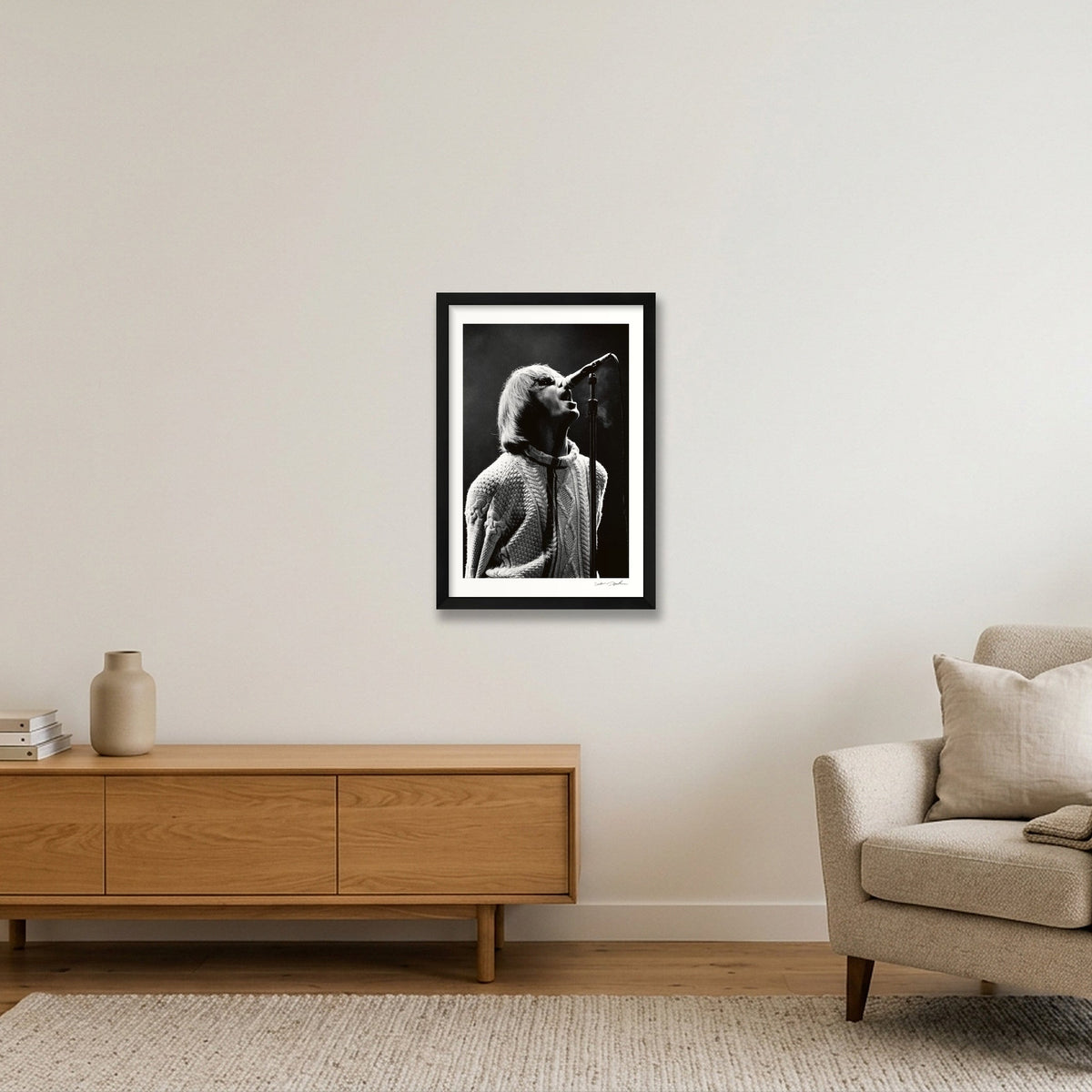 Liam Gallagher - Oasis - Knebworth -BW - Sweater - Look 1 — 30×45cm, 12×18" Black Frame