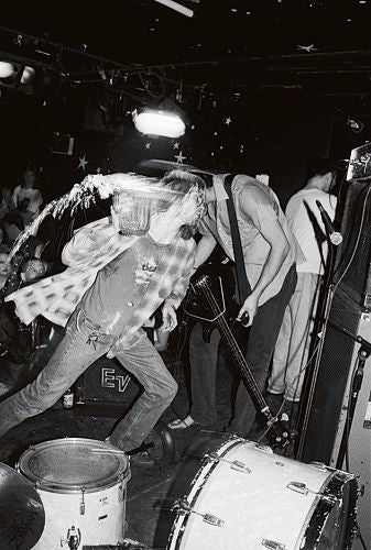 Kurt Cobain - Nirvana - Pyramid Club NYC - The Beer Pitcher
