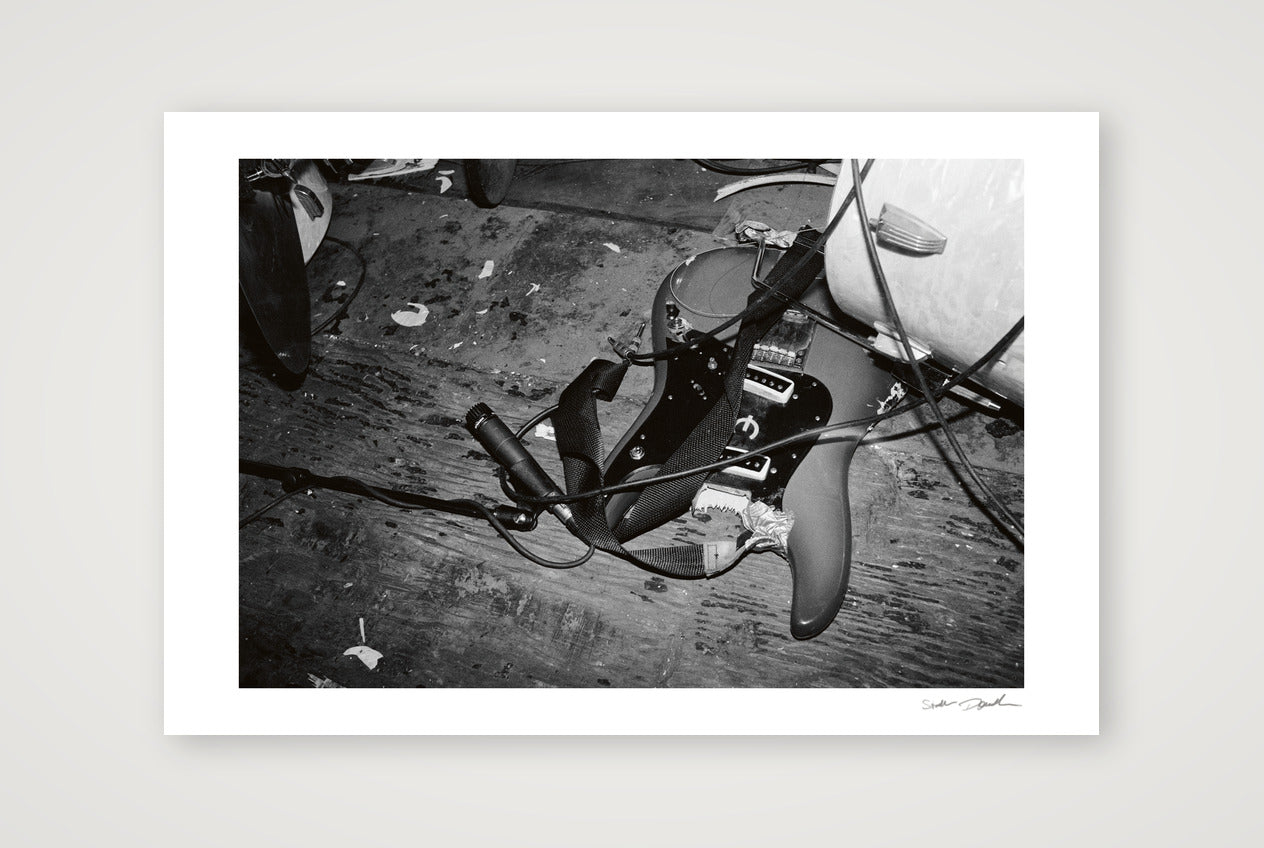 Kurt Cobain - Nirvana - Pyramid Club NYC - Walk Off — 60×40cm, 24×16" Print only