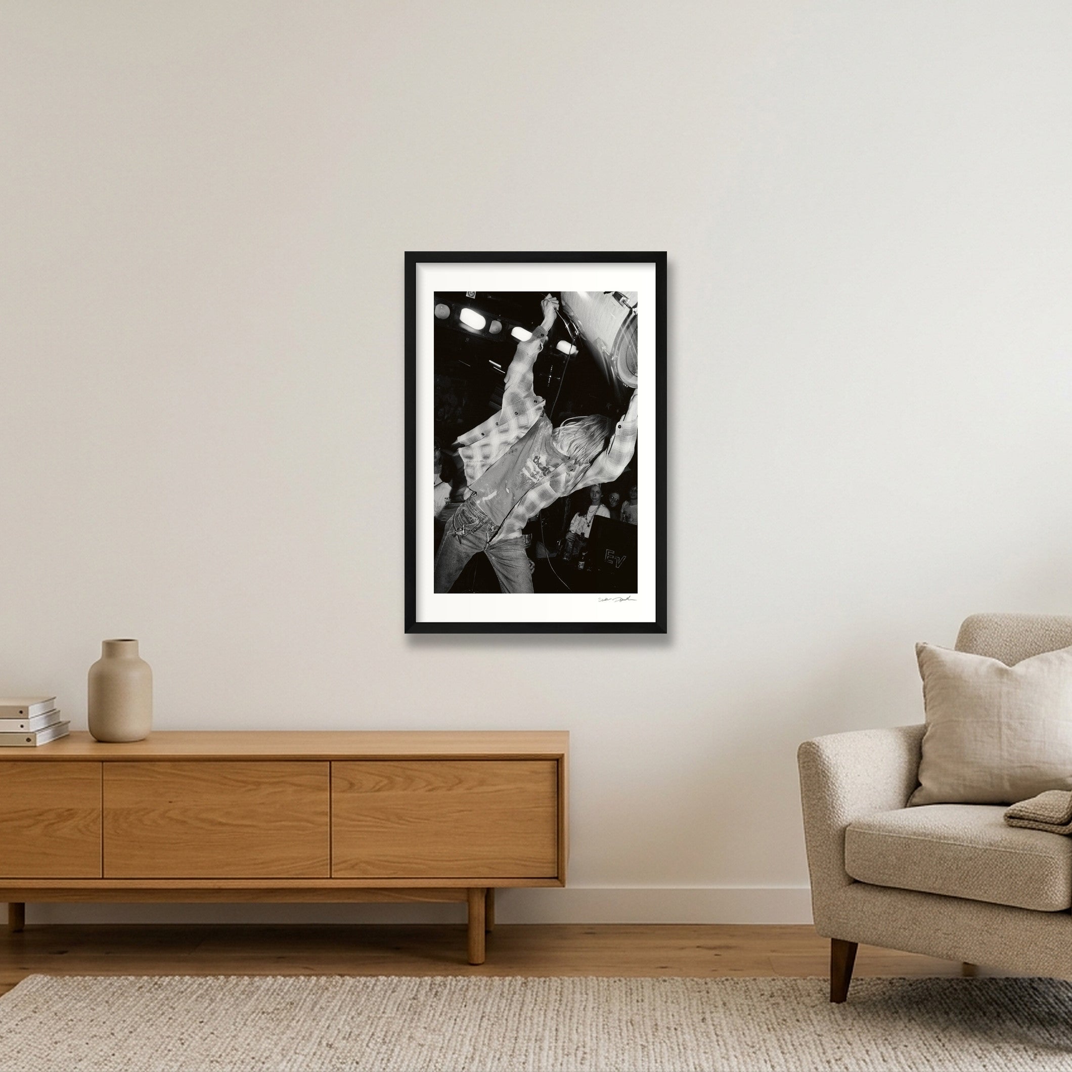 Kurt Cobain - Nirvana - Pyramid Club NYC - Breaking the Set — 40×60cm, 16×24" Black Frame