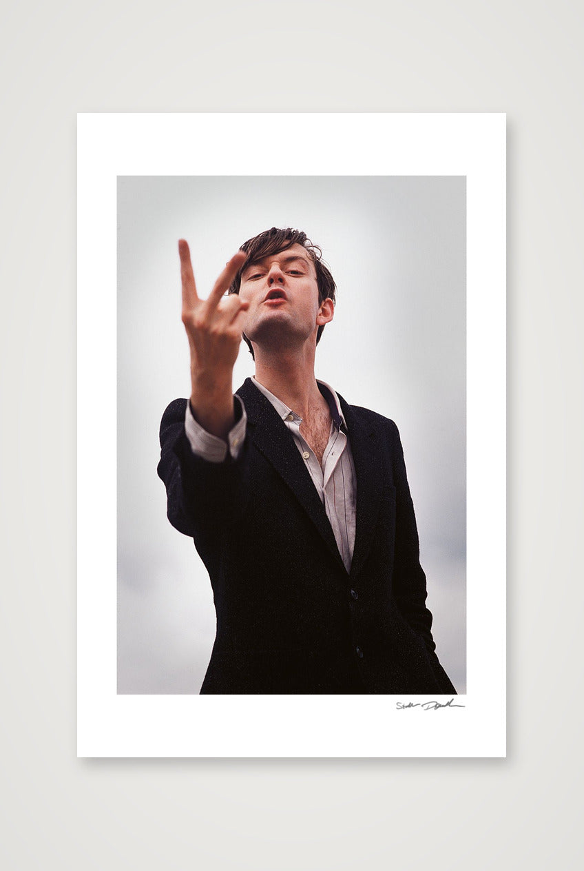 Jarvis Cocker - Pulp - V Sign - Colour — 40×60cm, 16×24" Print only