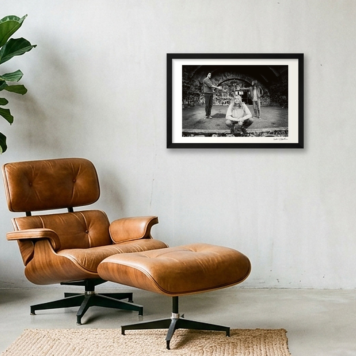 Nirvana – East River Amphitheatre – Portrait 2 — 45×30cm, 18×12" Black Frame