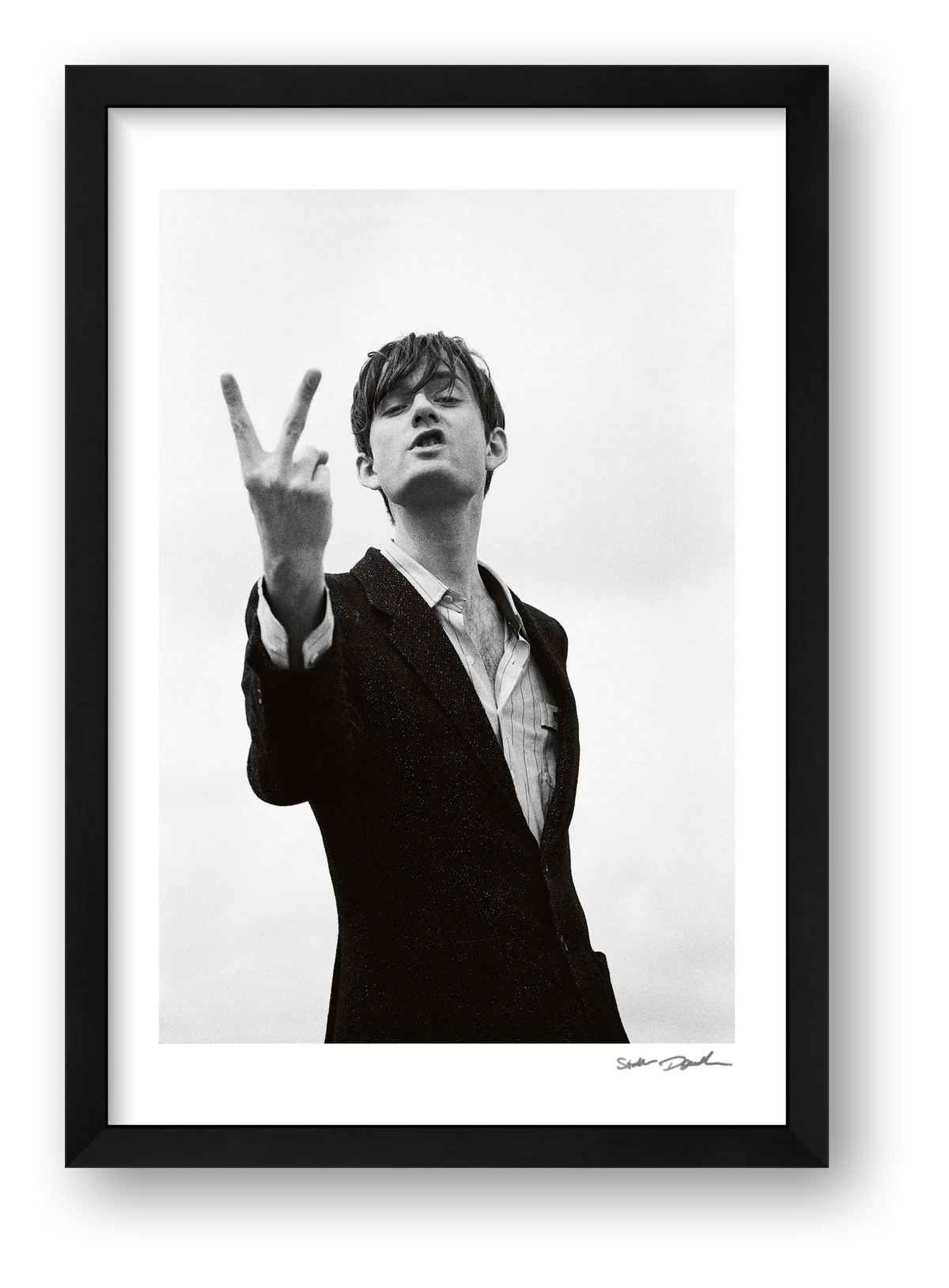 Jarvis Cocker - Pulp - V Sign - BW — framed