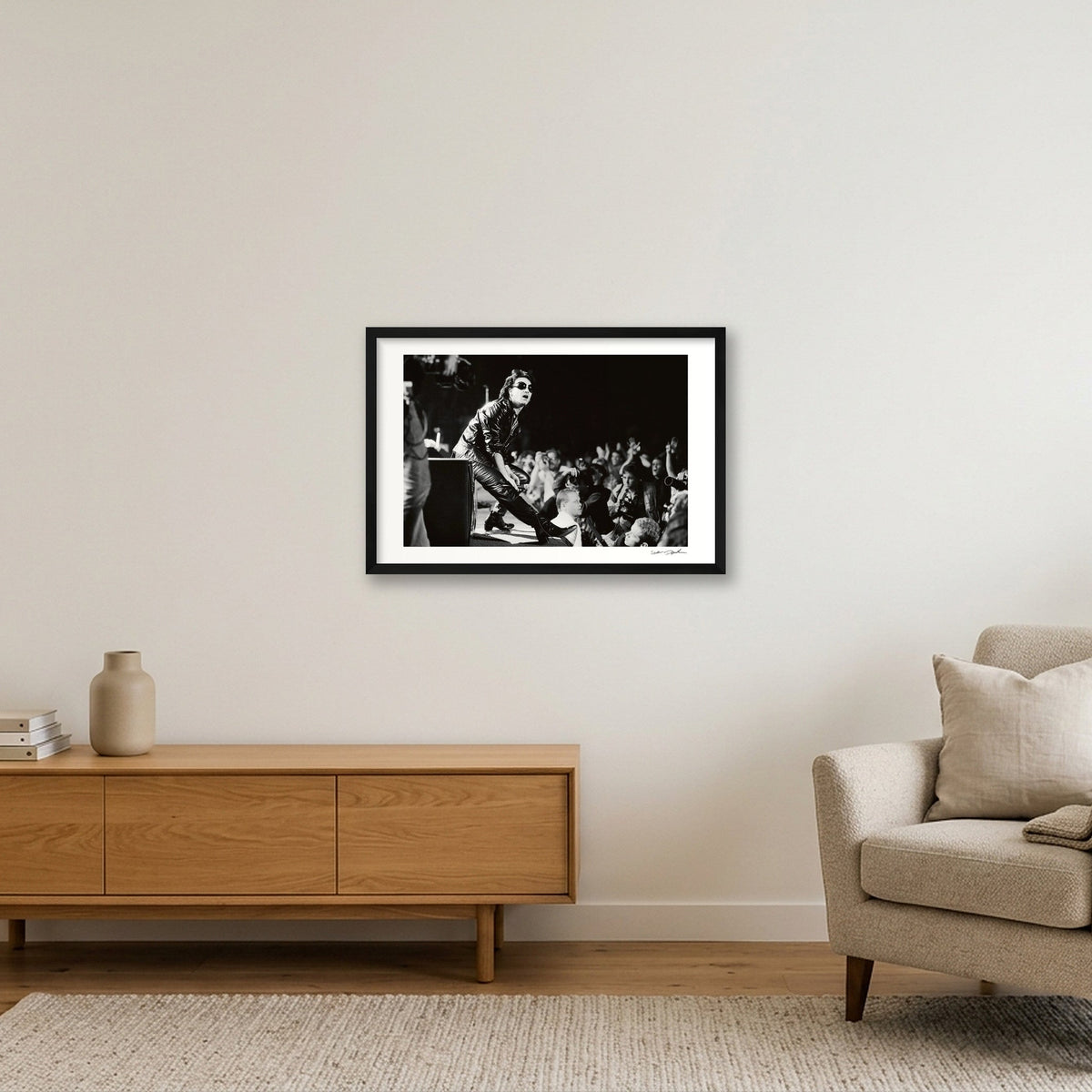 Bono - U2 - The Fly & The Audience — 60×40cm, 24×16" Black Frame