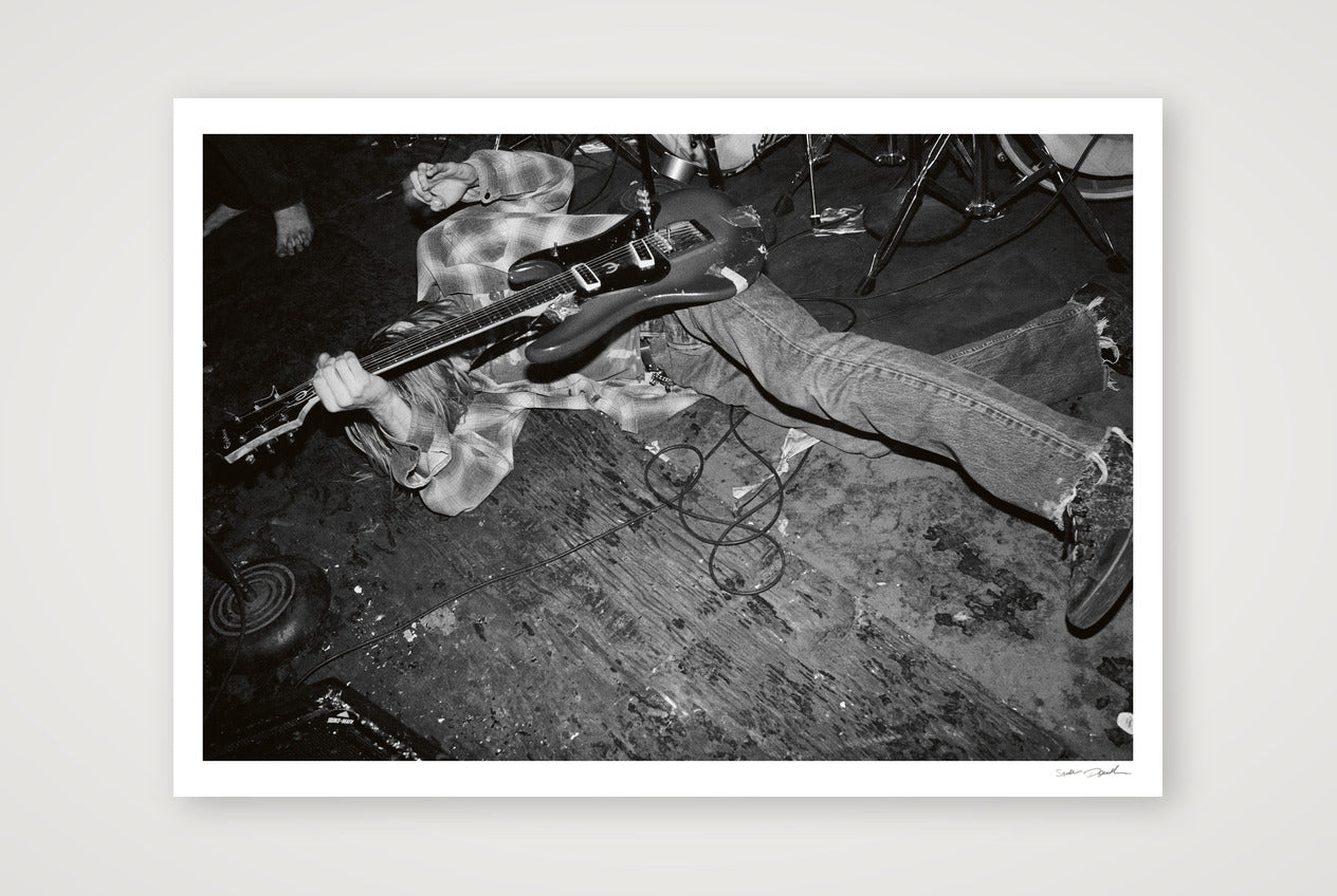 Kurt Cobain - Nirvana - Pyramid Club NYC - On the Floor — A1 (84×59cm, 33×23") Print only