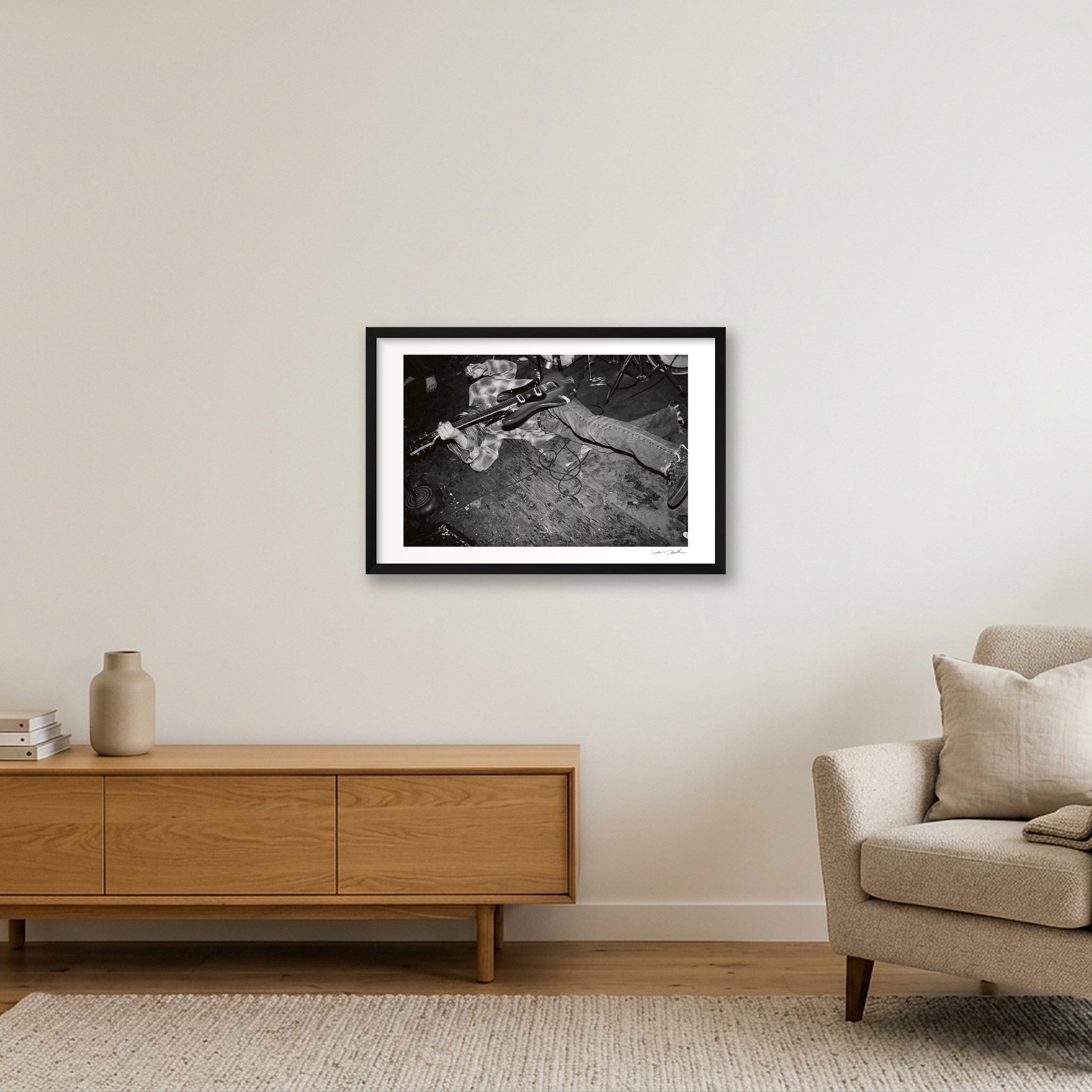 Kurt Cobain - Nirvana - Pyramid Club NYC - On the Floor — 60×40cm, 24×16" Black Frame